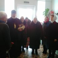 Різдвяні вітання та подарунки для одиноких