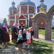Відбулося освячення надбрамних хрестів біля храму села Оленине